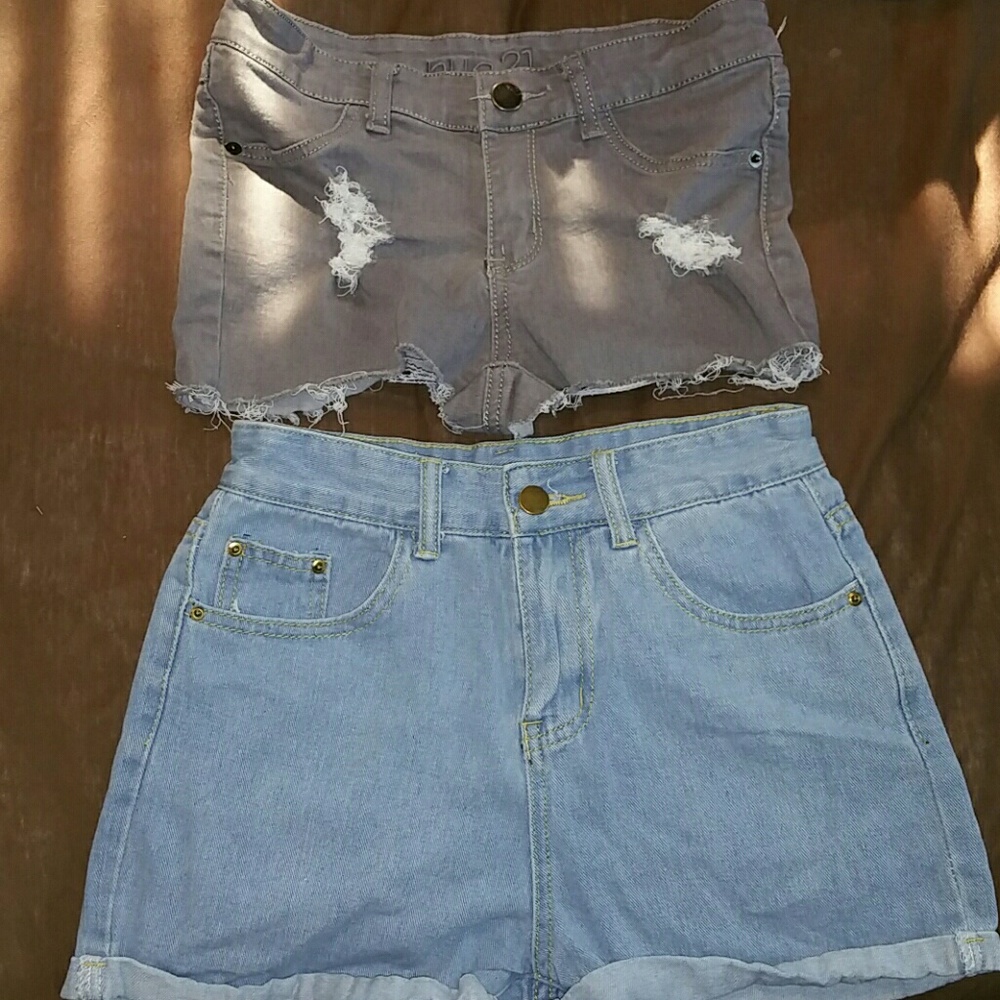 2 pairs of jeans